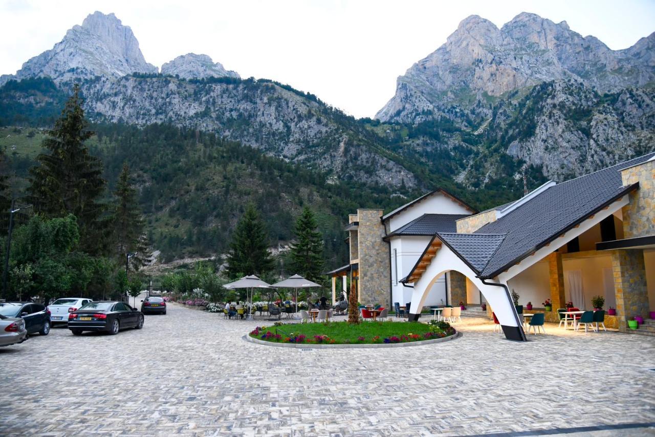 Breezy Hotel 발보너 외부 사진