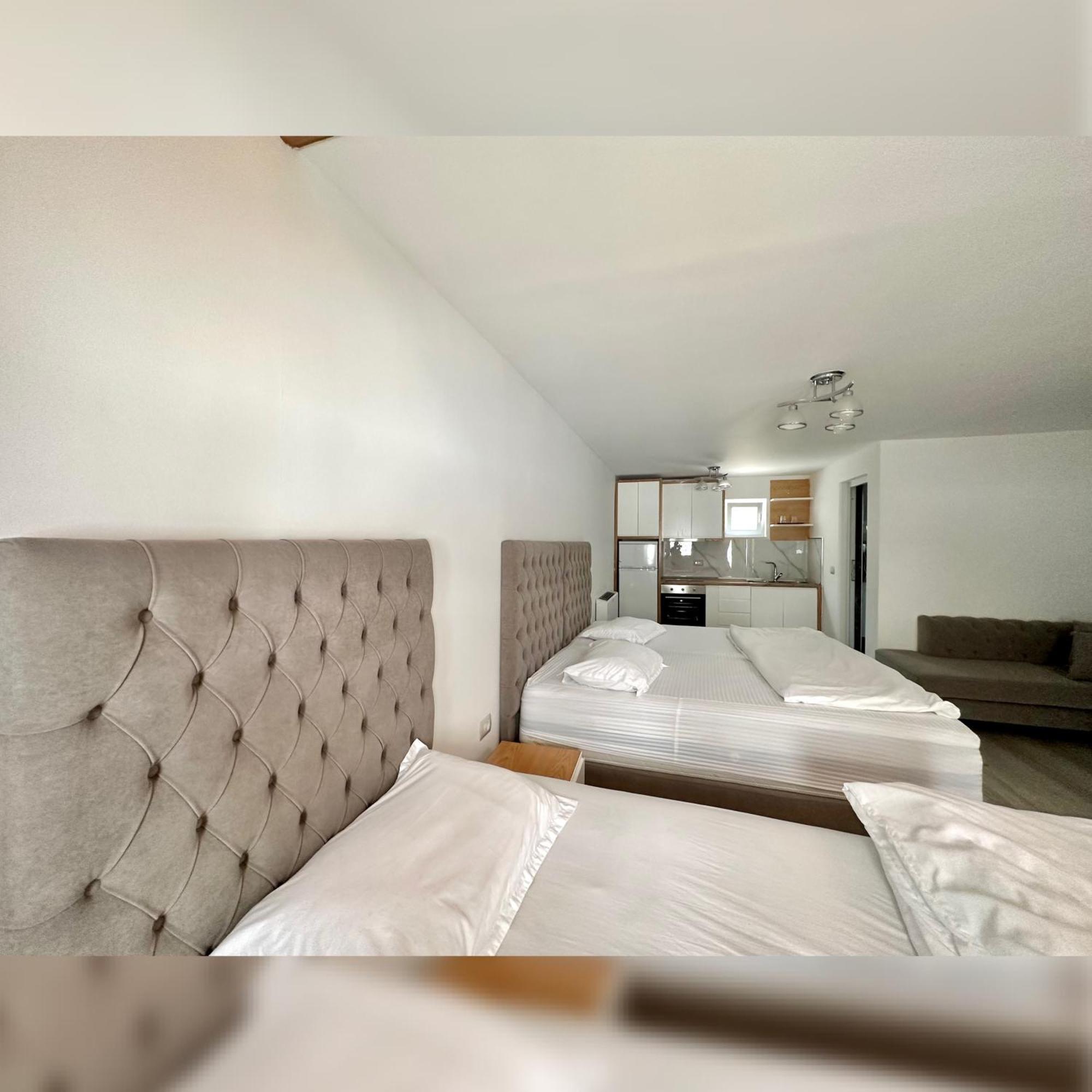 Breezy Hotel 발보너 객실 사진